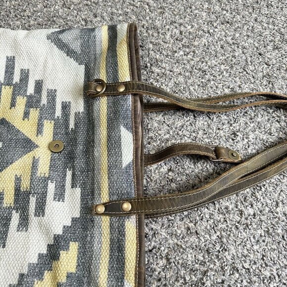 Myra Bag Weekender Travel Bag Western Leather Aztec Tote Shoulder Bag Large New - Picture 6 of 10